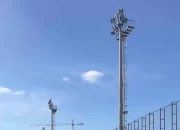 亚马尔面对加维防守摔倒，加维社媒晒视频：你太紧张了，兄弟